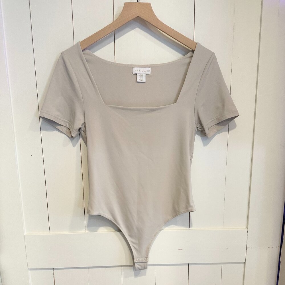 House of Harlow 1960 Square Neck Short Sleeve Bodysuit – Size M – Taupe Neutral